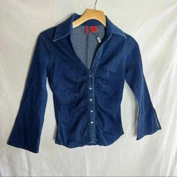 Friends size medium longsleeve top chambray denim - Picture 1 of 6